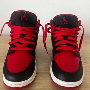 Nike Air Jordan’s 1 Mid GS Black & Red youth 5.5